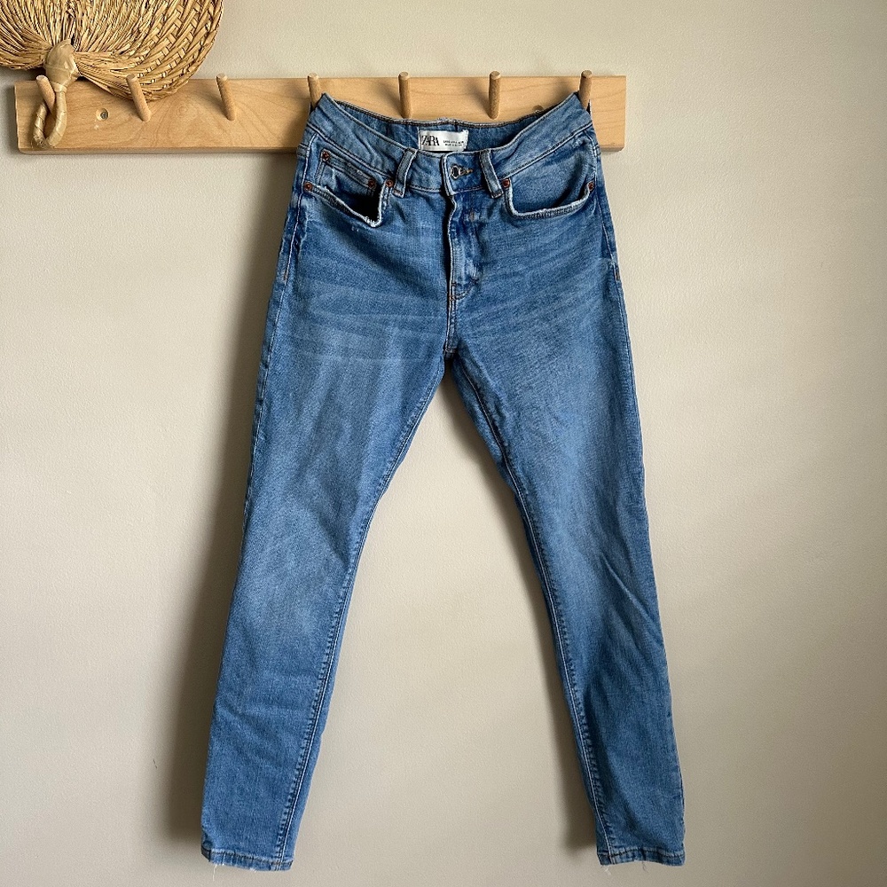 Women’s Zara Mid Rise Skinny Jeans